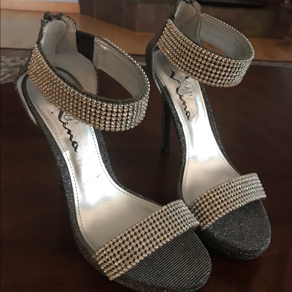 Nina Crystal Embellished Heels Size 6-1/2